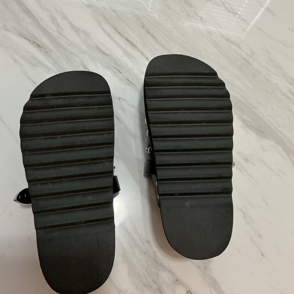 Azalea Wang Black Embellished Clogs - Picture 6 of 7